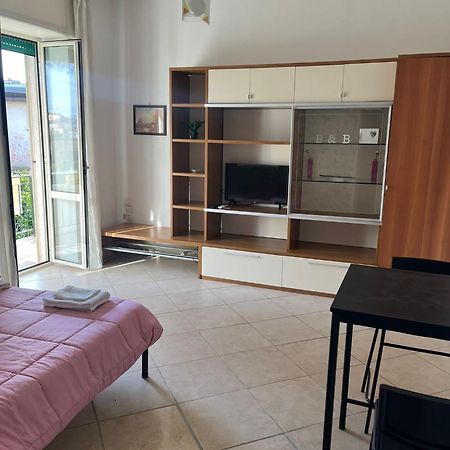 Casa Vacanza D&M Apartamento Nápoles Exterior foto
